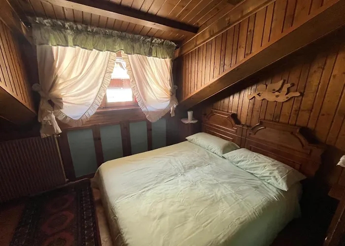 Renovated Mountain View Apartment